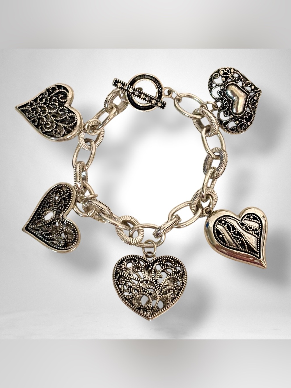 Vtg HEARTS CHARM Bracelet Hollow Puffy Open Filagree Toggle Closure 7.5”